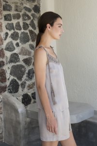 Satin camisole with handmade knitted details elephant