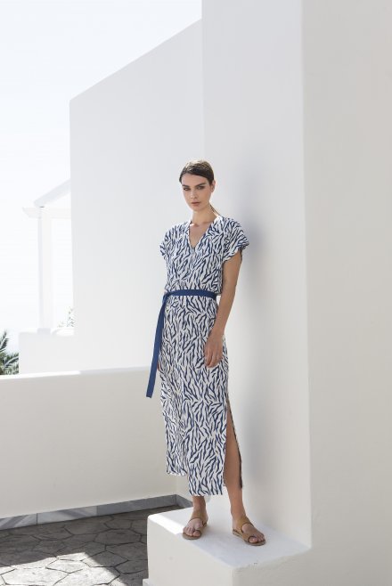 Maxi καφτάνι φόρεμα με animal print και πλεκτές λεπτομέρειες ivory-blue