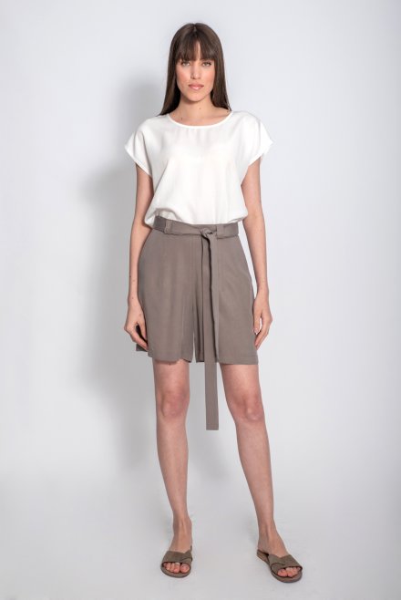 Tencel pleated shorts taupe