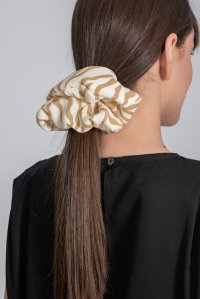 Animal print scrunchie beige-tan