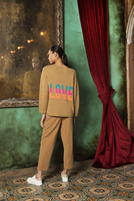 Mohair blend "love" sweater camel