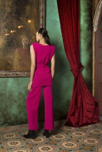 Woolblend padded sleevless top with side slits winter fuchsia