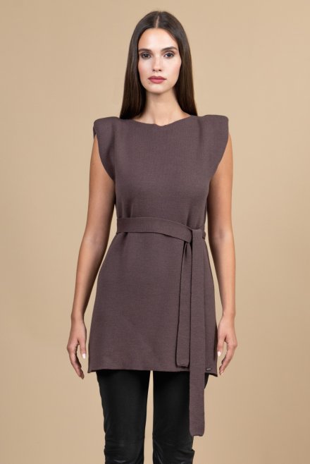 Woolblend padded sleevless top with side slits brown