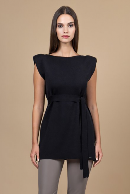 Woolblend padded sleevless top with side slits black