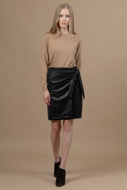 Faux leather knot mini skirt black