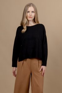 Wool blend cropped sweater black