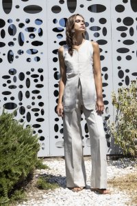 Linen gilet with knitted belt white