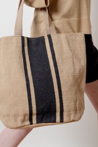 Woven striped tote bag beige-black