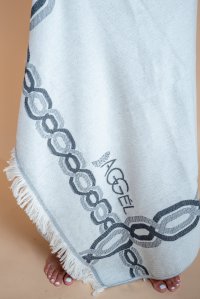 Towel pareo with chain pattern ivory-black
