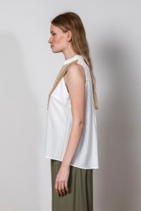 Crepe marocaine sleeveless top with knitted details ivory
