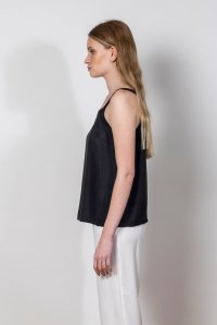 Μπλούζα με πλεκτές τιράντεs από τένσελ black