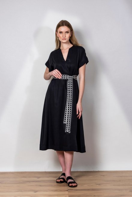 Φόρεμα από τένσελ με πλεκτή ζώνη black