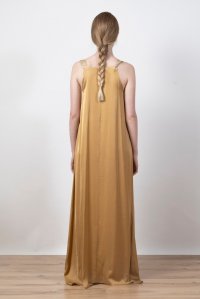 Σατέν μάξι φόρεμα με πλεκτές λεπτομέρειες gold