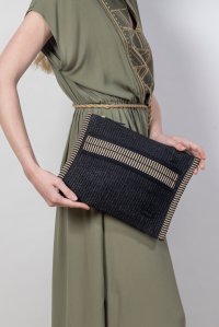 Raffia clutch bag with zip black