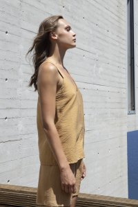 Tank top with knitted details summer camel