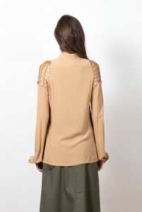 Crepe marocaine shirt with handmade  knitted details dark beige