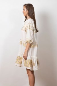 Κεντημένο ζακάρ μίνι φόρεμα με γεωμετρικο μοτίβο και πλεκτή ζώνη ivory-gold