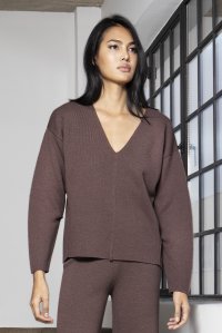Wool blend v-neck sweater brown