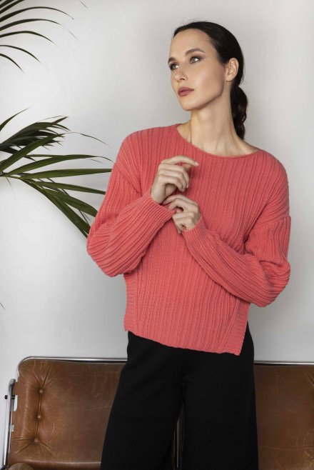 Wool blend side slit sweater camelia rose