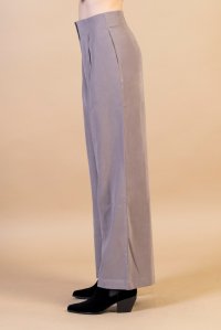 Pleated loose trousers taupe