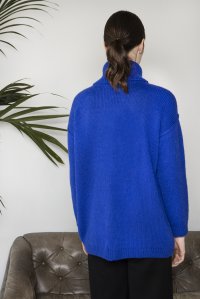 Μοχέρ πουλόβερ με άνοιγμα στο κέντρο bright blue