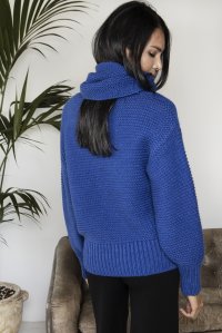 V-πουλόβερ με αποσπώμενο λαιμό bright blue
