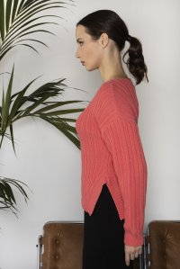 Wool blend side slit sweater camelia rose