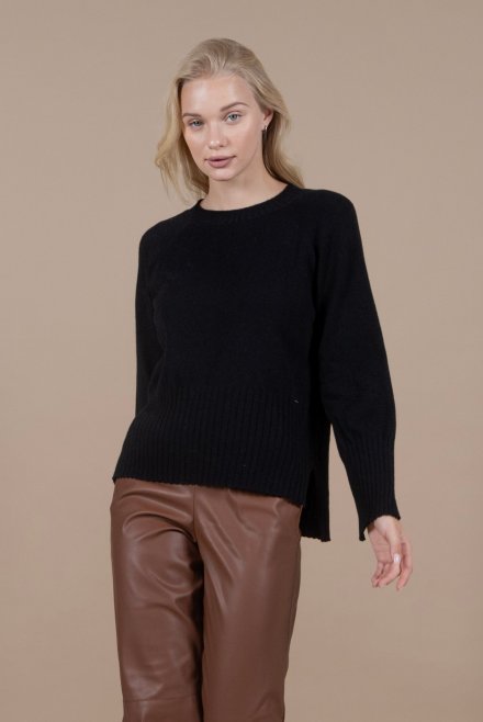 Cashmere blend sweater black
