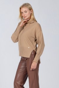 Cashmere blend turtleneck sweater camel