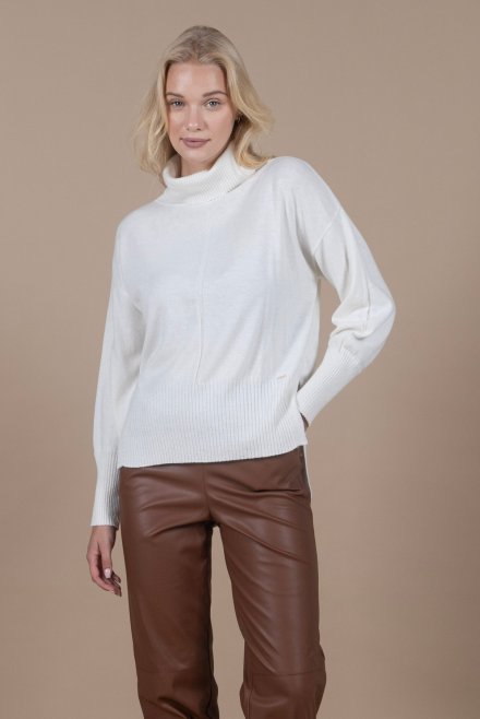 Cashmere blend turtleneck sweater ivory