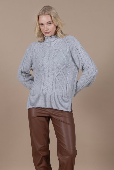 Χονδρό πουλόβερ με πλεξίδες grey