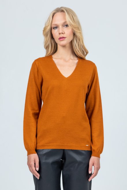 Wool blend v-neck sweater burnt orange