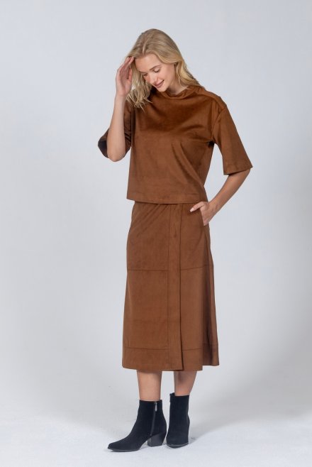 Σταυρωτή φούστα από συνθετικό σουετ brown