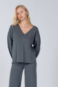 Wool blend v-neck sweater medium grey