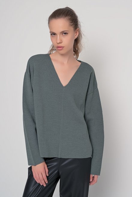 Wool blend v-neck sweater petrol