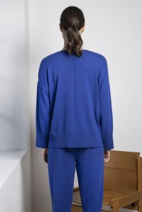 Cotton blend v-neck sweater bright blue