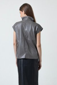 Faux leather zipped gillete taupe