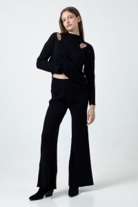 Wool blend cut-out sweater black