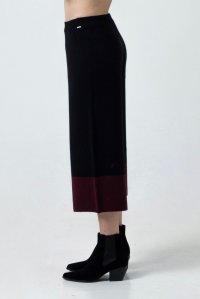 Knitted juipe culote black-bordeaux