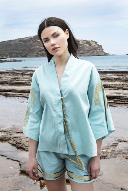 Embroidered jaquard short kimono with knitted details teal-gold-black