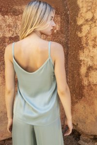 Satin basic top with knitted details teal