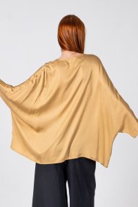 Satin 3/4 sleeved top with knitted details gold