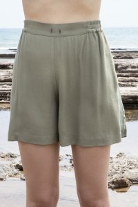 Crepe marocaine shorts with knitted details khaki