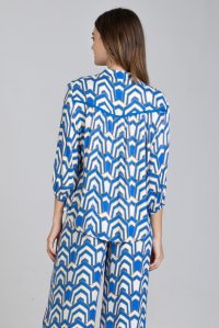 Satin printed blouse with knitted details blue-ivory-gold