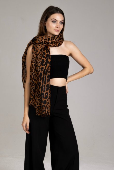 Leopard wrap with metalliic details camel