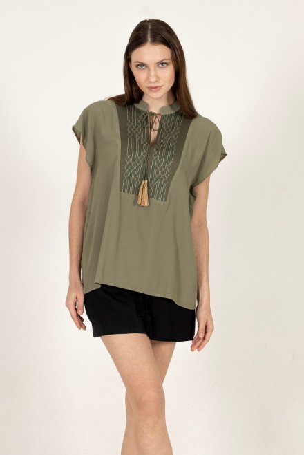 Crepe marocaine short sleeved blouse with knitted details khaki