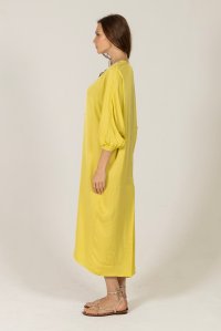 Satin caftan dress with knitted details lime