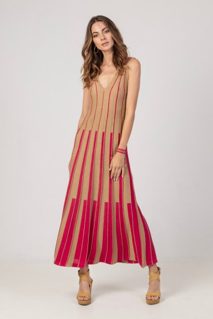 Lurex μάξι φόρεμα με v-λαιμό και v-πλάτη fuchsia -tan gold