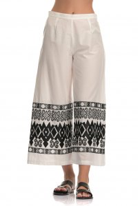 3/4 trouser with empoidery ivory-black